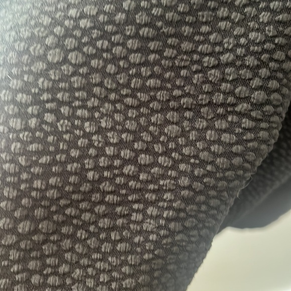 Cute slightly cropped black textured tank top ABS By ALLEN SCHWARTZ - Picture 2 of 5